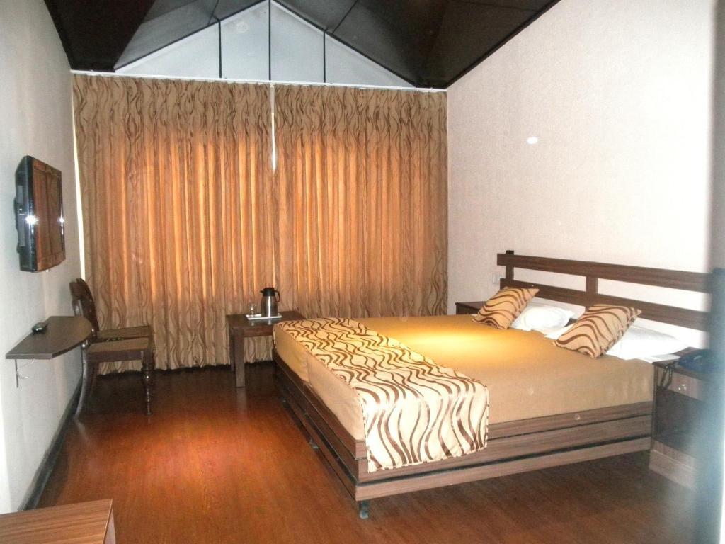 The Corner Hotel Nainital Room photo